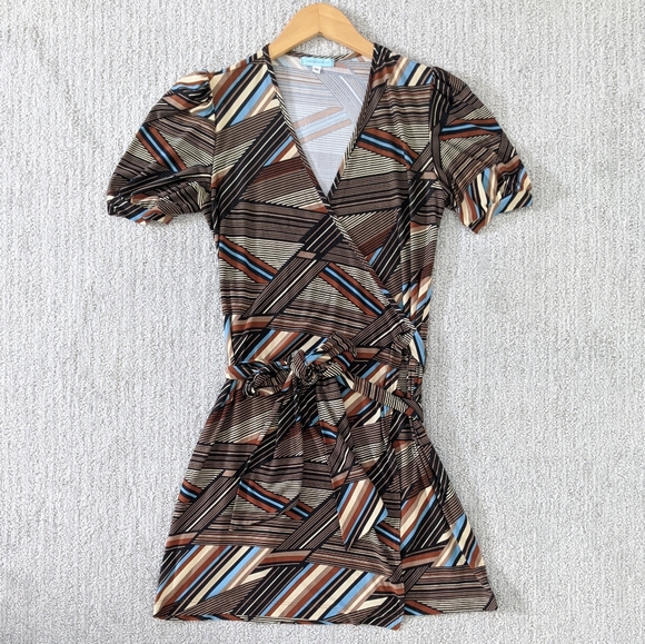 🔥Veronica M Wrap Dress🔥 - Picture 1 of 9